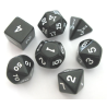 Set de 7 dés, idéal pour les jeux de rôle.